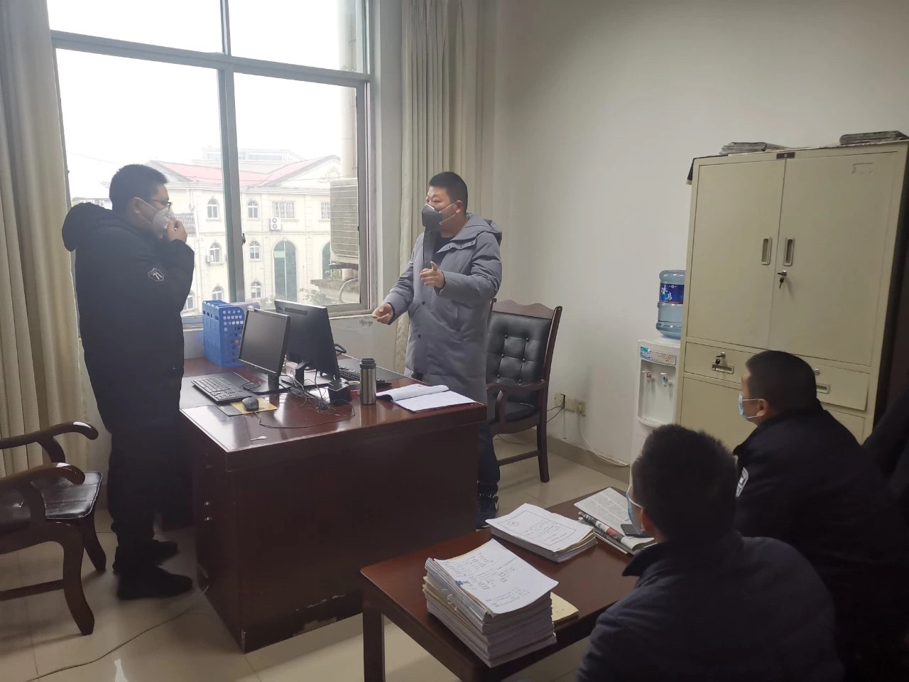 �����а��������Ժ�ӿ�����һ���������թƭ��